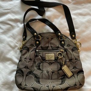 Coach Poppy handbag fantastic condition black and gold